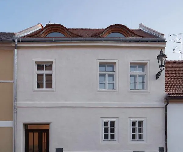 Stajnhaus 4*